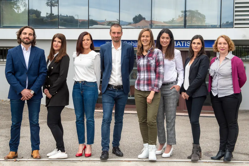 Équipe multidisciplinaire - Dr Stefan Paveliu et son équipe de spécialistes